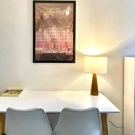 Charming Bright Sunny Studio Near Canal St Martin Paris Exterior photo