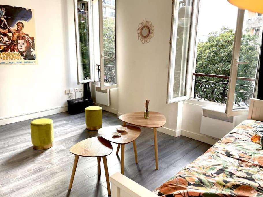 Charming Bright Sunny Studio Near Canal St Martin Paris Exterior photo